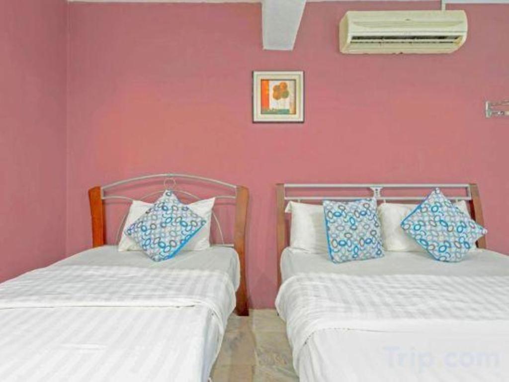Oyo 89874 Gs Golden Star Hotel Seri Kembangan Exterior photo