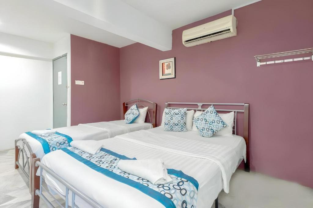 Oyo 89874 Gs Golden Star Hotel Seri Kembangan Exterior photo