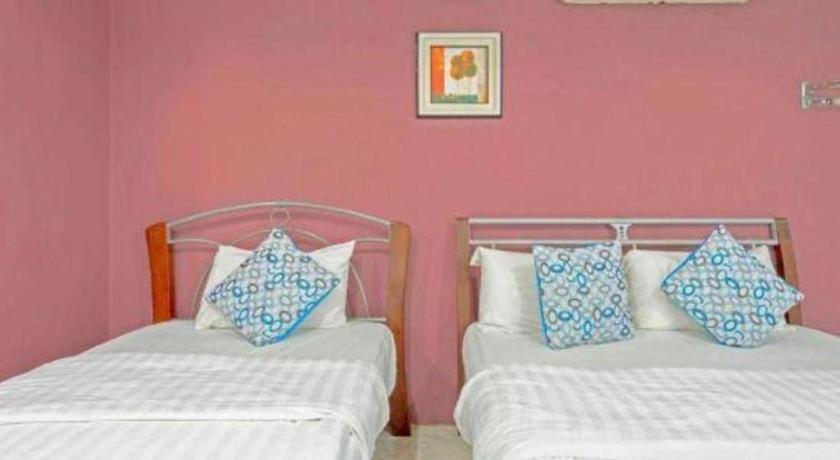 Oyo 89874 Gs Golden Star Hotel Seri Kembangan Exterior photo